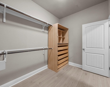 4401 Trinity Woods St - Photo Thumbnail 17