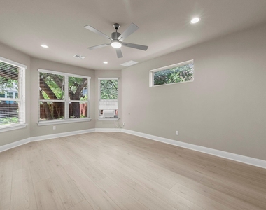 4401 Trinity Woods St - Photo Thumbnail 16