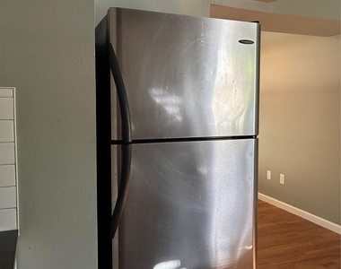 612 Franklin Blvd - Photo Thumbnail 8