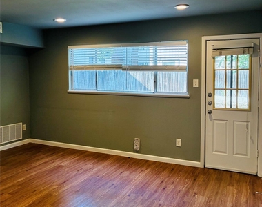 612 Franklin Blvd - Photo Thumbnail 10