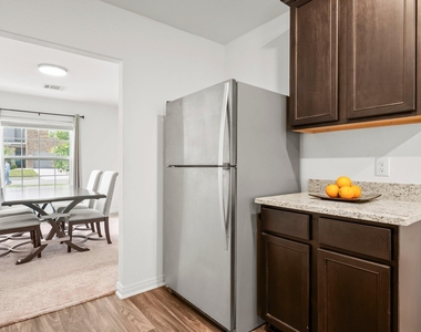 216 Wincanton Ln - Photo Thumbnail 7