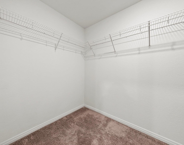 216 Wincanton Ln - Photo Thumbnail 13