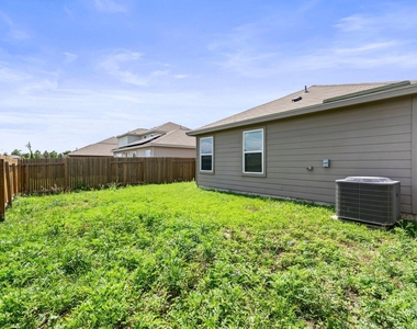 216 Wincanton Ln - Photo Thumbnail 24