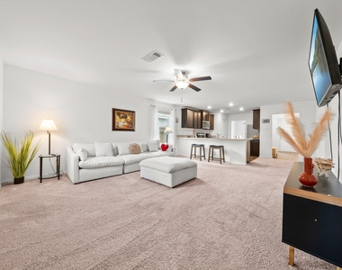 216 Wincanton Ln - Photo Thumbnail 1