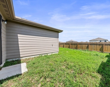 216 Wincanton Ln - Photo Thumbnail 22