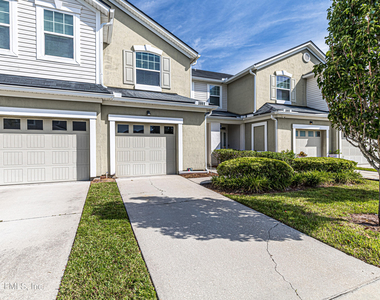 3861 Aubrey Lane - Photo Thumbnail 2