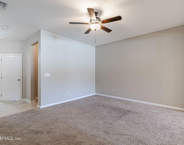 3861 Aubrey Lane - Photo Thumbnail 11