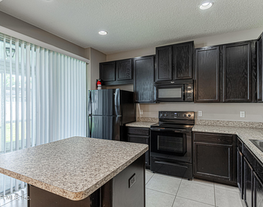 3861 Aubrey Lane - Photo Thumbnail 16