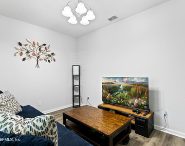 6133 Catawissa Court - Photo Thumbnail 9