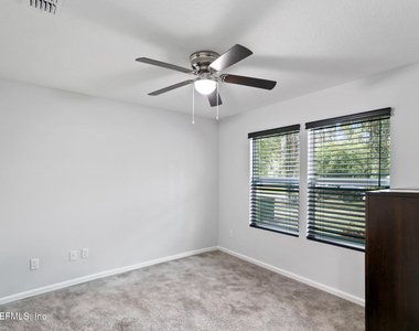 6133 Catawissa Court - Photo Thumbnail 5