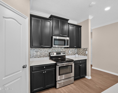 1426 Kendall Drive - Photo Thumbnail 12