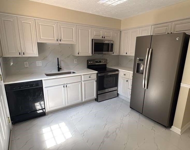 5011 Meadow Lane - Photo Thumbnail 6