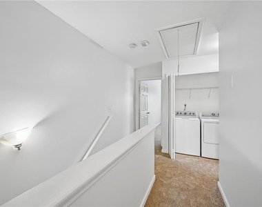 725 Crestwell Circle Sw - Photo Thumbnail 30