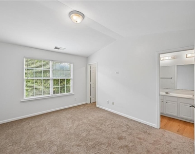 725 Crestwell Circle Sw - Photo Thumbnail 18