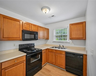 725 Crestwell Circle Sw - Photo Thumbnail 47
