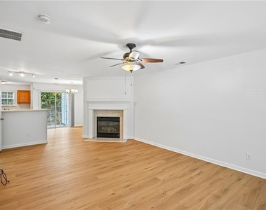 725 Crestwell Circle Sw - Photo Thumbnail 38