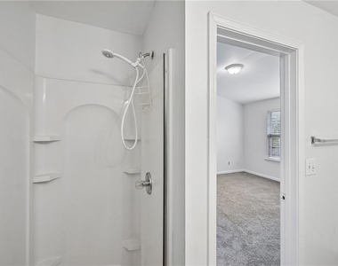 725 Crestwell Circle Sw - Photo Thumbnail 26