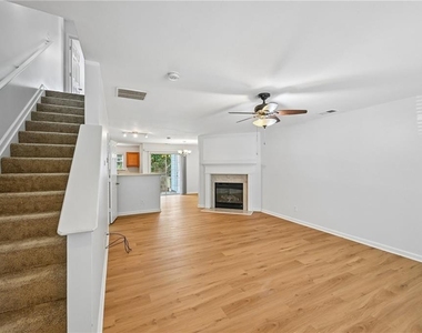 725 Crestwell Circle Sw - Photo Thumbnail 41