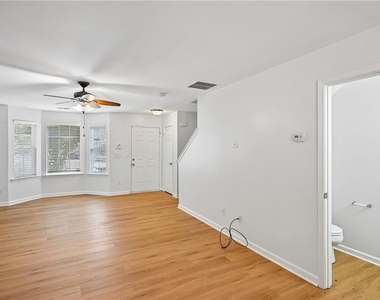 725 Crestwell Circle Sw - Photo Thumbnail 37