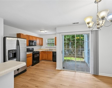 725 Crestwell Circle Sw - Photo Thumbnail 46