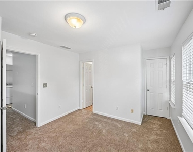 725 Crestwell Circle Sw - Photo Thumbnail 29