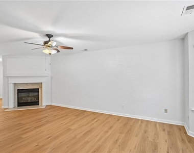 725 Crestwell Circle Sw - Photo Thumbnail 39