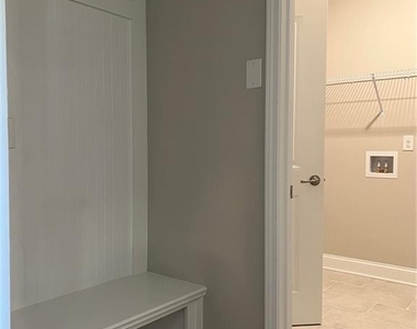 135 Hollis - Photo Thumbnail 26