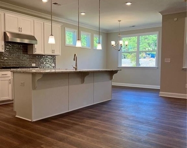 135 Hollis - Photo Thumbnail 8