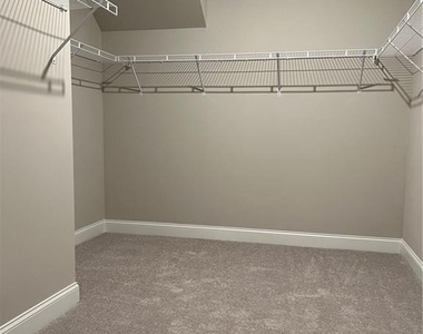 135 Hollis - Photo Thumbnail 17