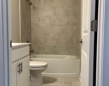 135 Hollis - Photo Thumbnail 25