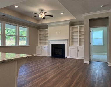 135 Hollis - Photo Thumbnail 9