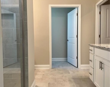 135 Hollis - Photo Thumbnail 14