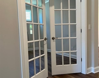 135 Hollis - Photo Thumbnail 20