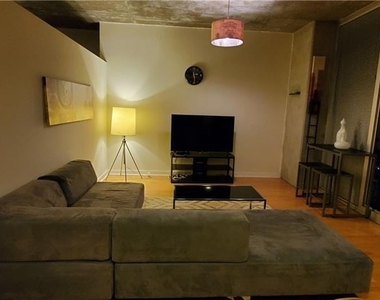 400 W Peachtree Street Nw - Photo Thumbnail 2