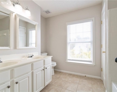 3431 Chastain Glen Lane Ne - Photo Thumbnail 15
