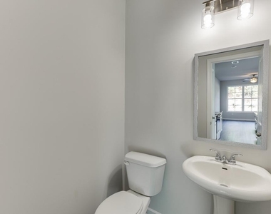 375 Collins Industrial Way - Photo Thumbnail 4