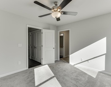 375 Collins Industrial Way - Photo Thumbnail 6