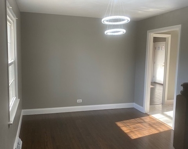 405 Blue Grass Court - Photo Thumbnail 12
