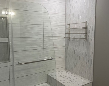 405 Blue Grass Court - Photo Thumbnail 6