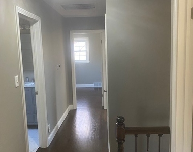 405 Blue Grass Court - Photo Thumbnail 15