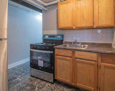 4943 N Monitor Avenue - Photo Thumbnail 5