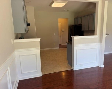 5780 Weddington Drive - Photo Thumbnail 15