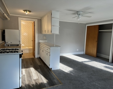 4941 N Monitor Avenue - Photo Thumbnail 4