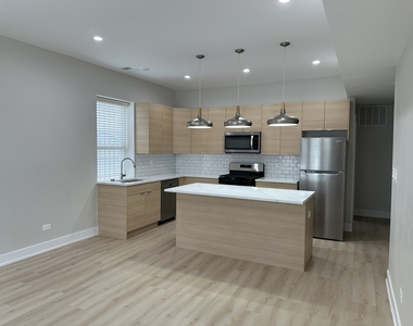 1546 N Homan Avenue - Photo Thumbnail 2