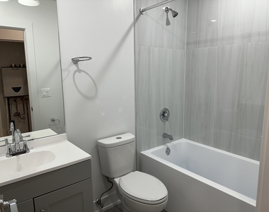 1546 N Homan Avenue - Photo Thumbnail 7