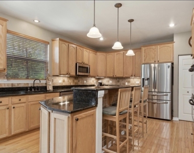 841 Barclay Drive - Photo Thumbnail 5