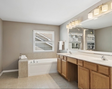 841 Barclay Drive - Photo Thumbnail 9