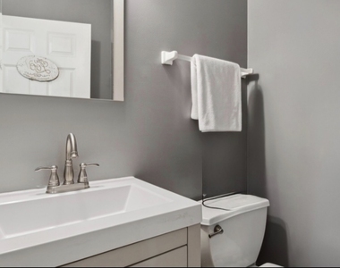841 Barclay Drive - Photo Thumbnail 11