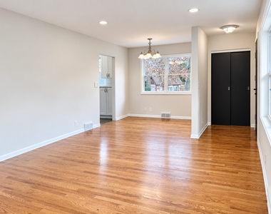 21334 W Pepper Drive - Photo Thumbnail 6