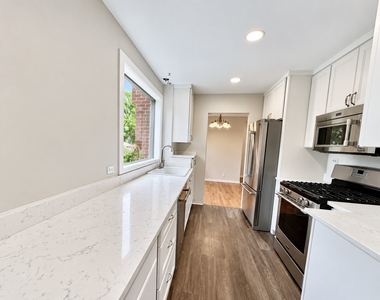 21334 W Pepper Drive - Photo Thumbnail 4
